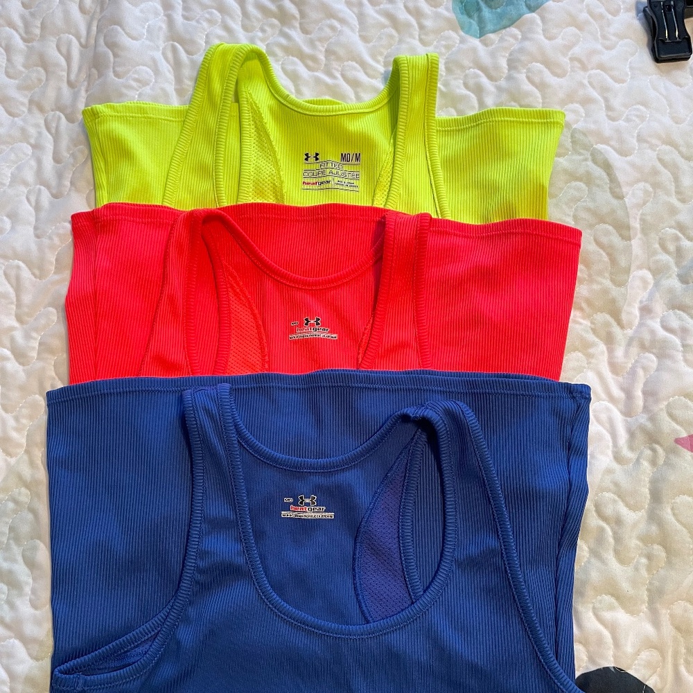 Under Armour Tank Tops. Size medium. Great condition.
